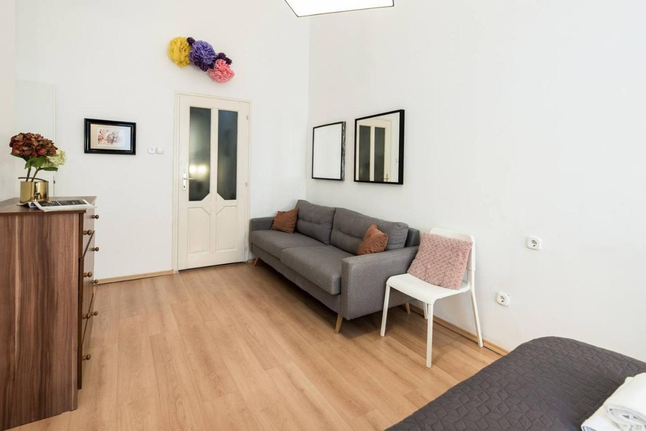 Cosy And Central With 4 Bedrooms And A/c Apartman Budapest