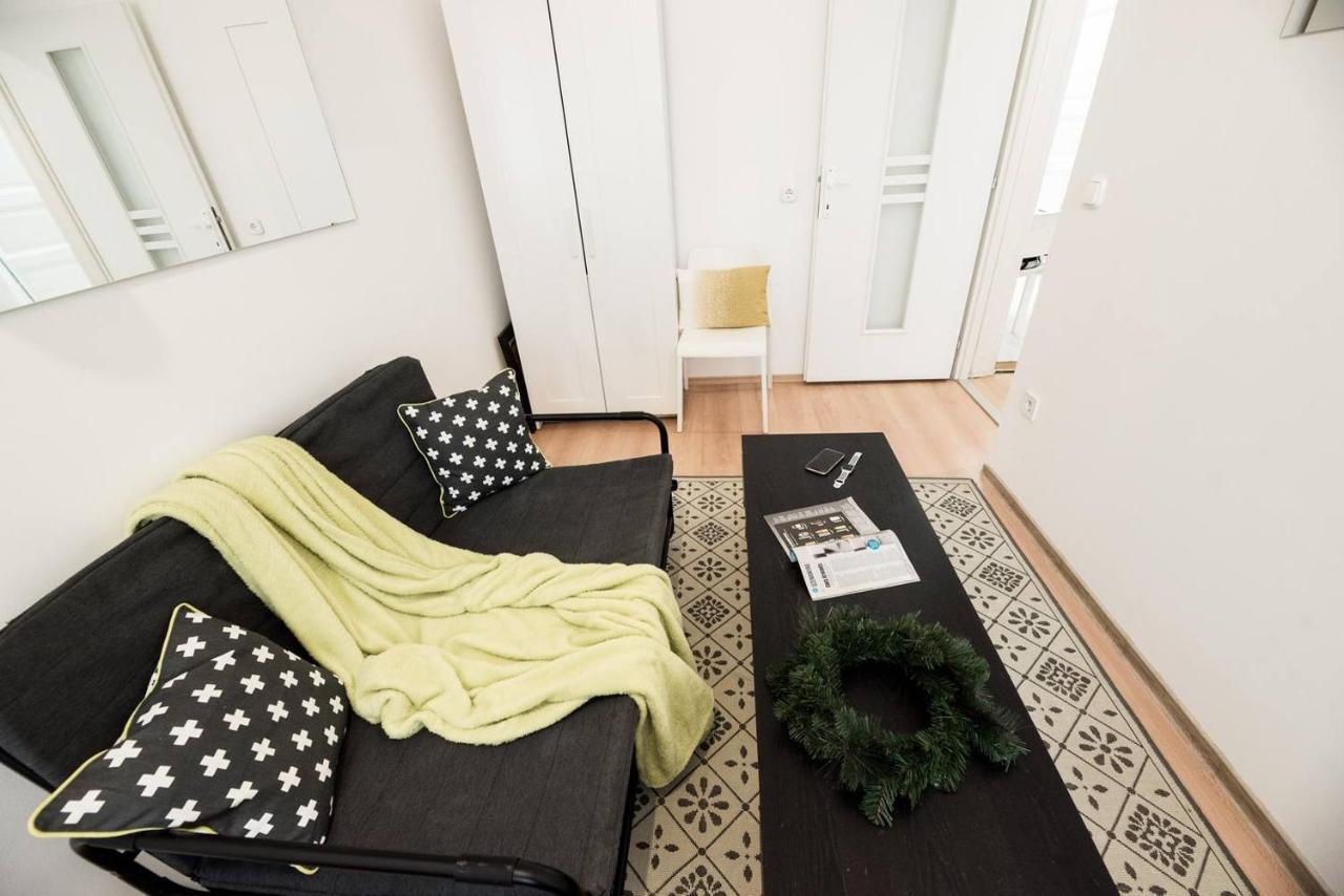 Cosy And Central With 4 Bedrooms And A/c Apartman *