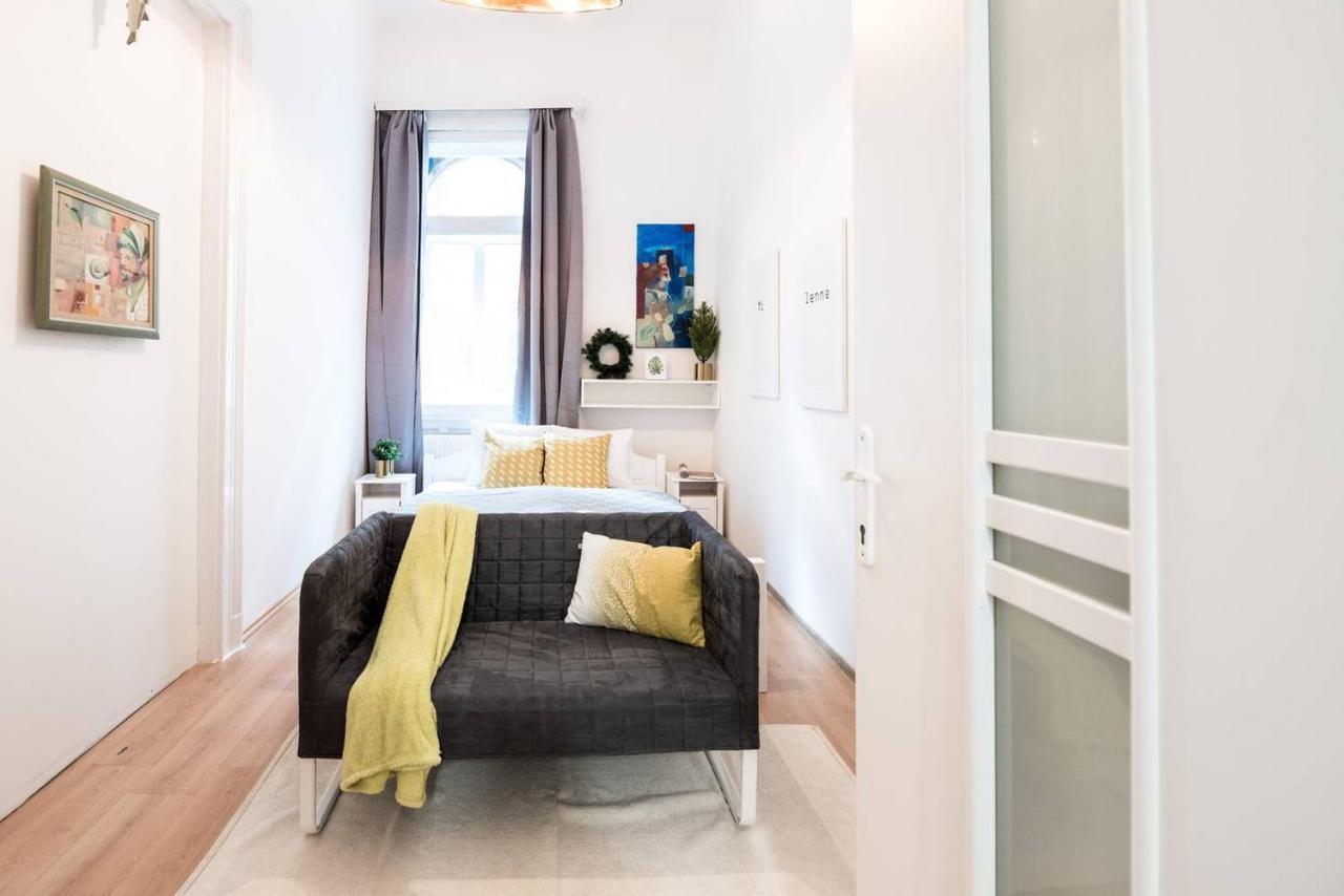 Cosy And Central With 4 Bedrooms And A/c Apartman Budapest