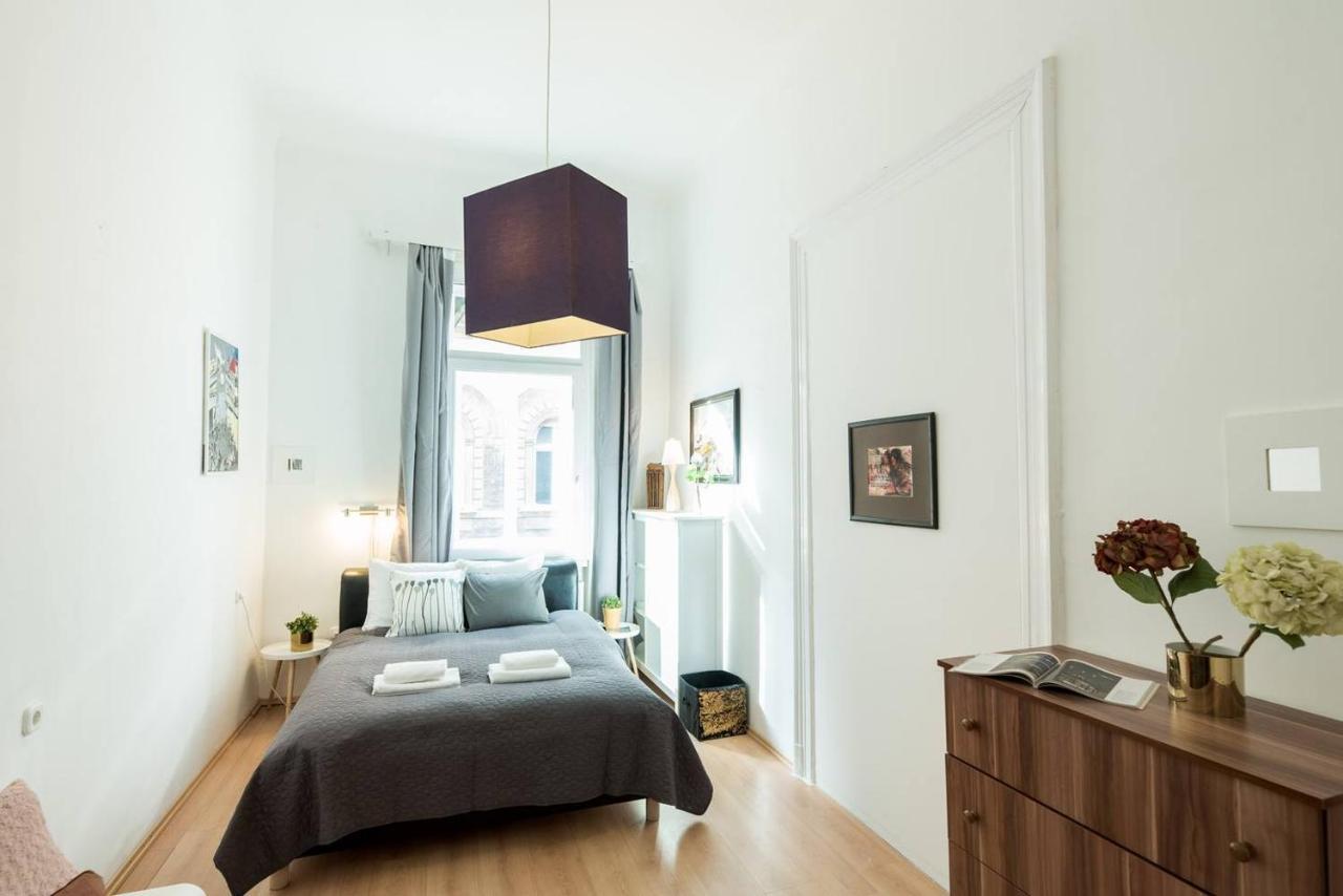 Apartman Cosy And Central With 4 Bedrooms And A/c Budapest